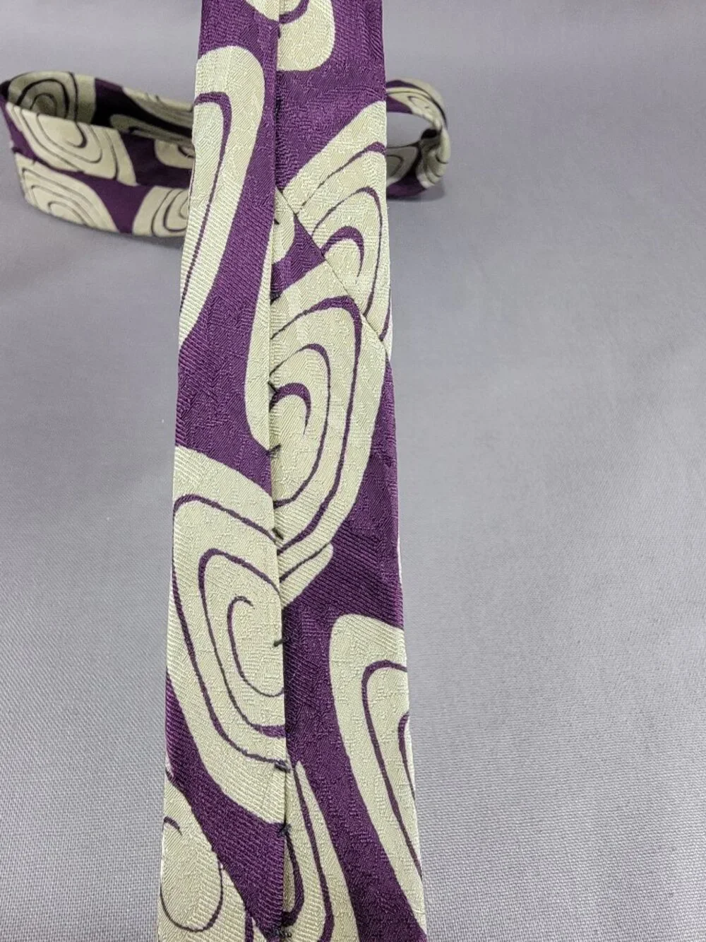 Vtg Roots Silk Necktie Tie Mens Burgundy Gray Abstract Print Hand Made